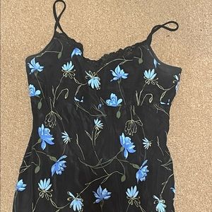 Black dress with floral pattern- Size Large